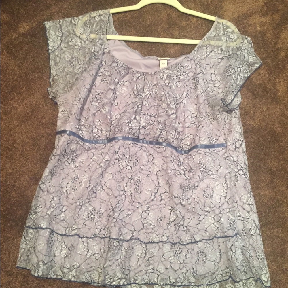 Size 18/20 (2x) flower lace short sleeve shirt.